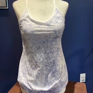 Tonic Active// workout tank top size medium white glacier design